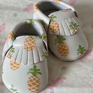 New Pineapple baby shoes